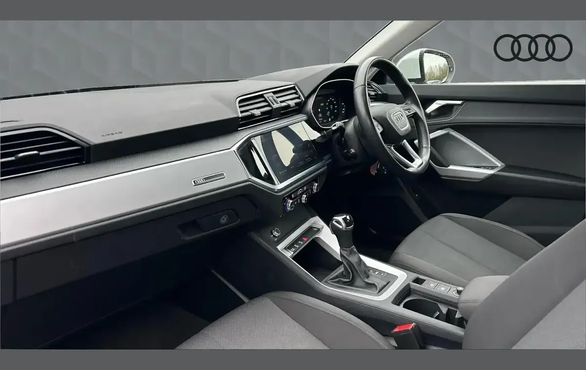 Second-hand Audi Q3 Design 150 CP (110 kW) 2023 Alb SUV