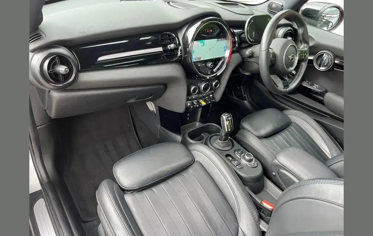 Used Mini Cooper S Level 3 135 kW (184 HP) 2023 Silver Hatchback