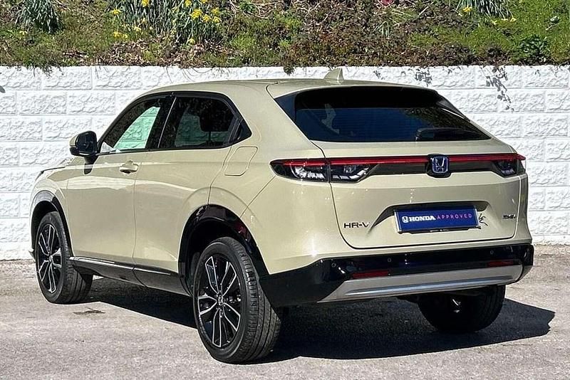 Used Honda HR-V Advance 131 HP (96 kW) 2023 Sand khaki SUV