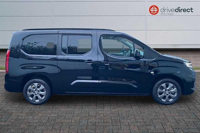 Used Vauxhall Combo Ultimate 100 kW (136 HP) 2025 Black MPV