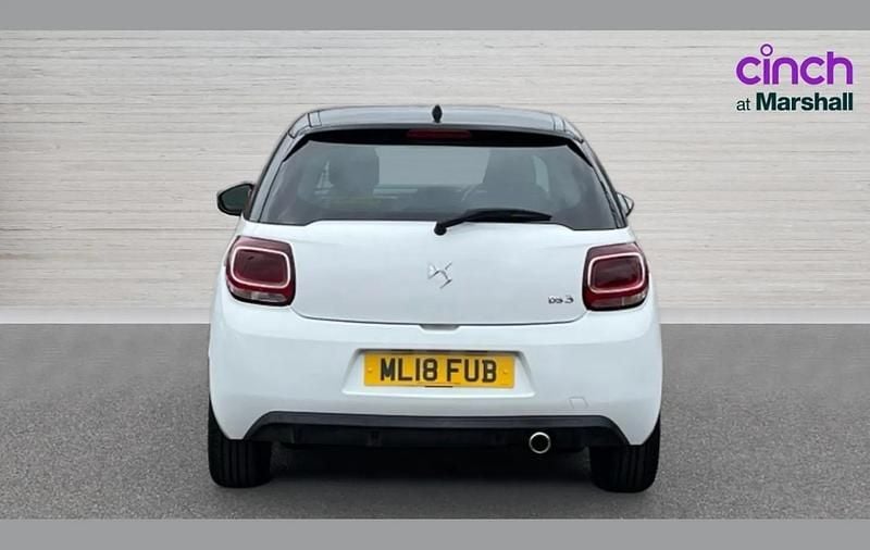 Used DS Automobiles DS3 Connected Chic 80 HP (58 kW) 2018 White Hatchback