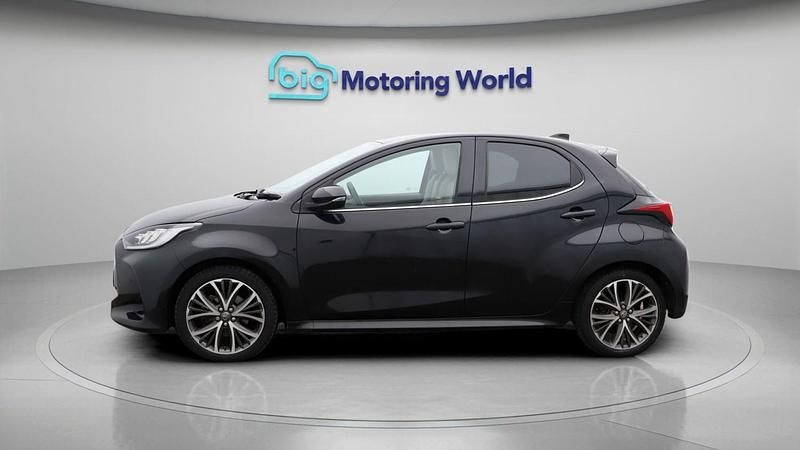 Used Toyota Yaris Hybrid 116 HP (85 kW) 2022 Black Hatchback