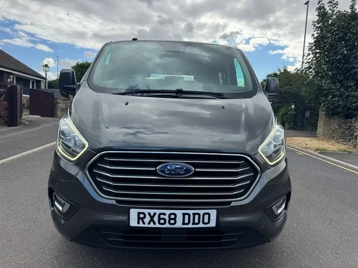 Used Ford Tourneo Custom Titanium 2018 Grey Van