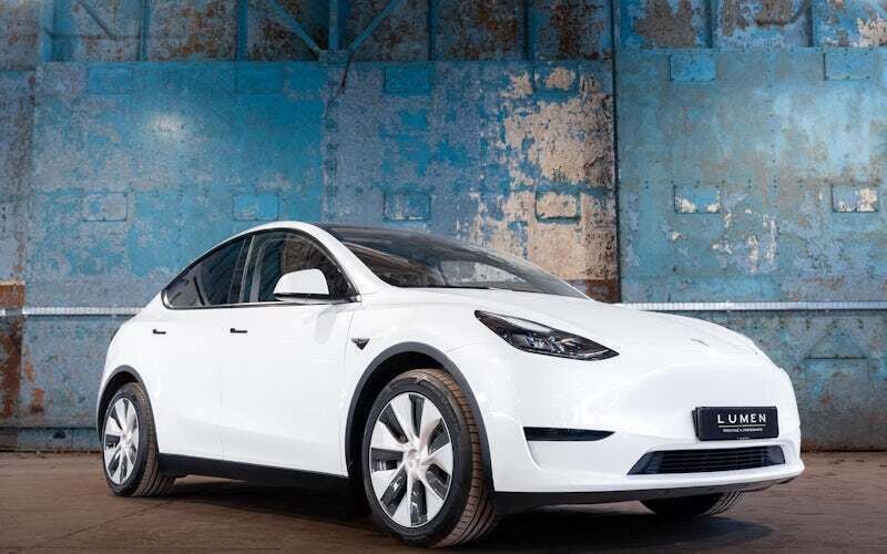 Used 2023 Tesla Model Y SUV | £26,000 (Good price) - Image 1/2