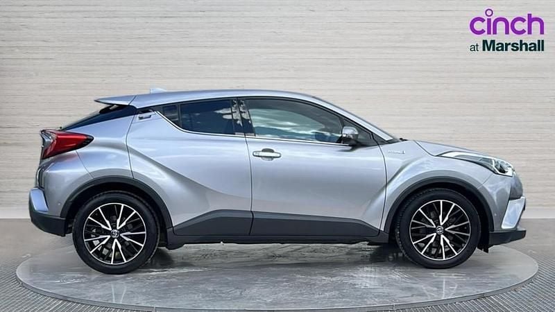 Used Toyota C-HR 122 HP (89 kW) 2018 Silver SUV