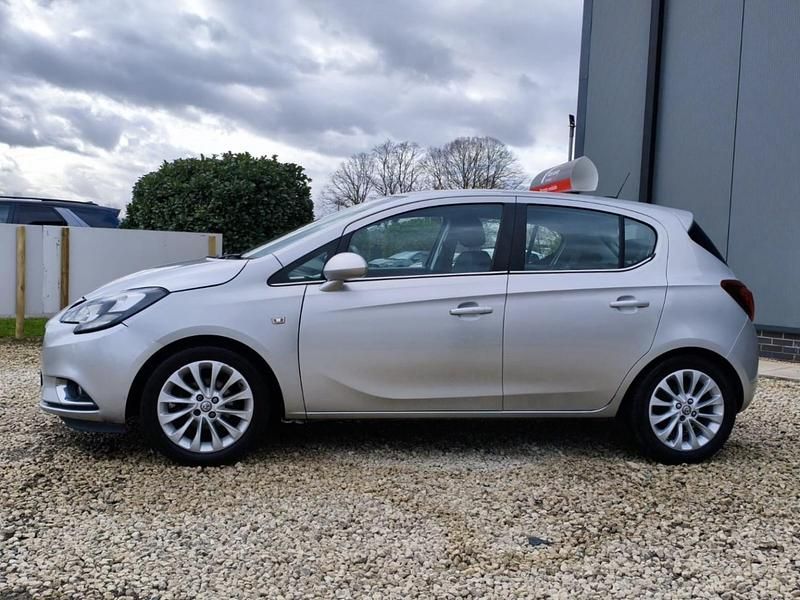 Second-hand Vauxhall Corsa 2015 Argintiu Hatchback