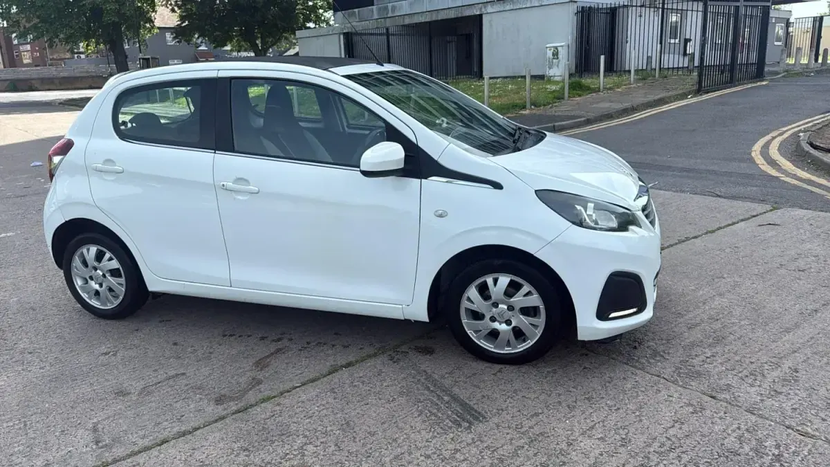 Usado Peugeot 108 Active 68 CV (50 kW) 2015 Blanco Utilitario