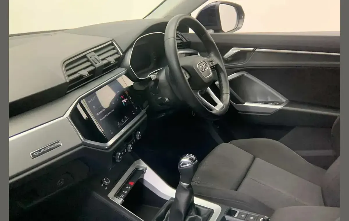 Used Audi Q3 Sport 150 HP (110 kW) 2019 Blue SUV