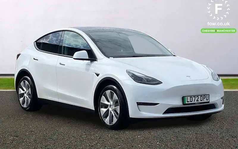 Used Tesla Model Y Long Range AWD 286 kW (389 HP) 2025 SUV