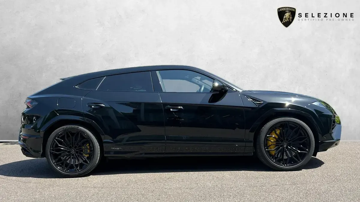 Used Lamborghini Urus 800 HP (588 kW) 2026 Black SUV
