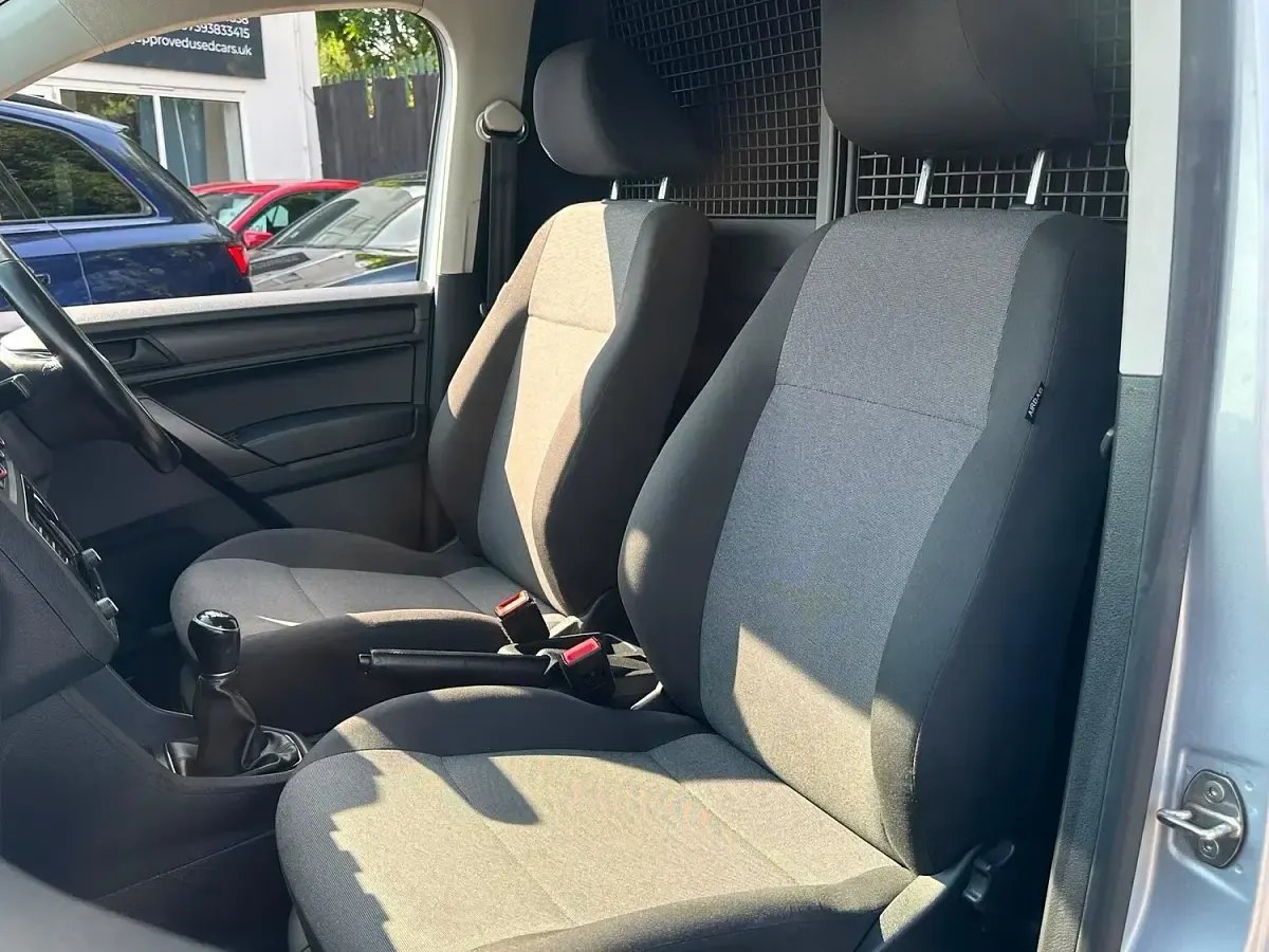 Used VW Caddy Trendline 102 HP (75 kW) 2018 Silver MPV