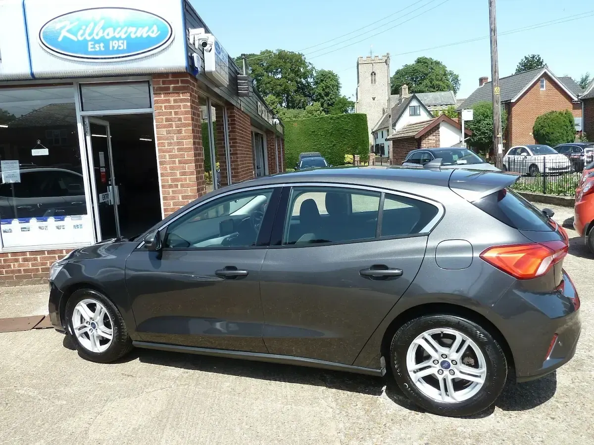 Used Ford Focus Zetec 125 HP (91 kW) 2018 Grey Hatchback