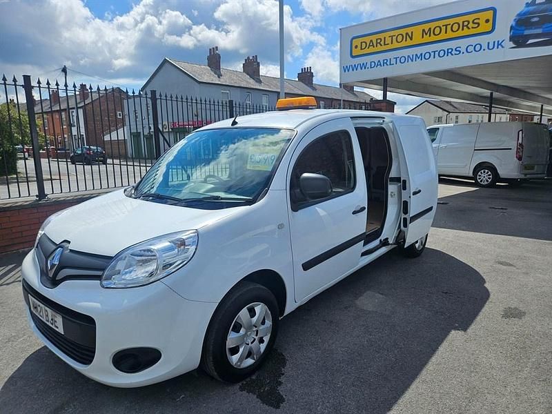 White Used 2021 Renault Kangoo Business MPV | £6,990 (Fair price) - Image 1/4