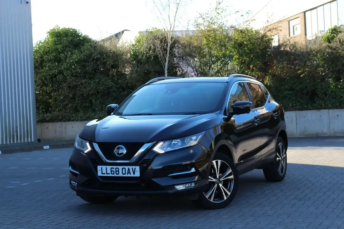 Begagnad Nissan Qashqai N-Connecta 2018 Svart SUV