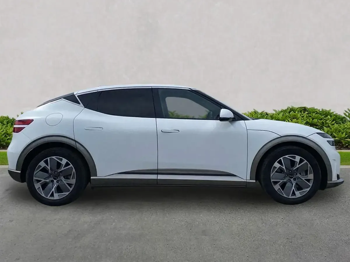 Used Genesis GV60 Premium 168 kW (229 HP) 2022 White SUV