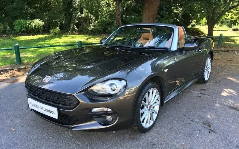 Used Fiat 124 Spider Lusso 140 HP (102 kW) 2017 Grey Cabriolet