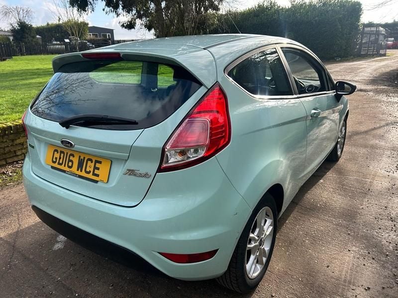 Used Ford Fiesta Zetec 2016 Green Hatchback