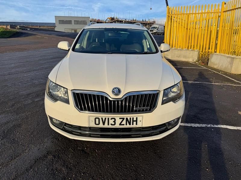 Used Skoda Superb GreenLine 2013 White Estate