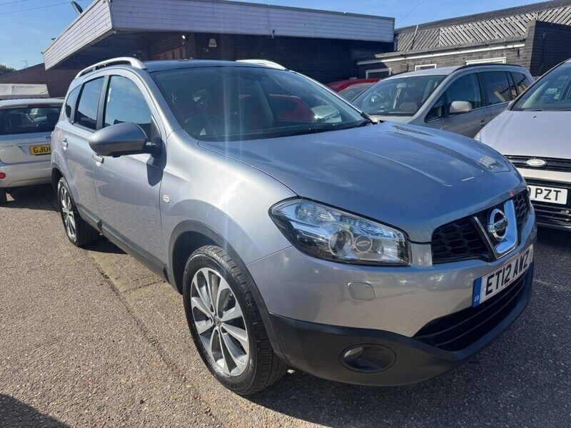 Grey Used 2012 Nissan Qashqai +2 Tekna SUV | £3,995 (Fair price) - Image 1/4