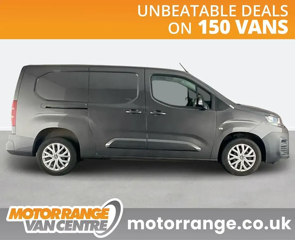 Used Citroën Berlingo 100 HP (73 kW) 2023 Grey MPV