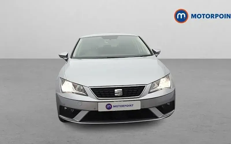 Used Seat Leon SE Dynamic 116 HP (85 kW) 2020 Silver Hatchback