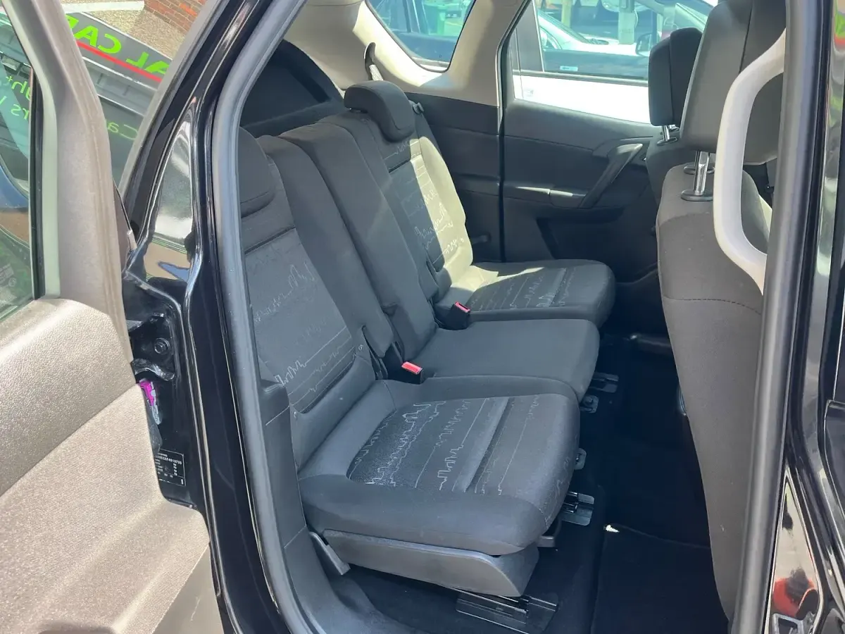 Used Vauxhall Meriva 100 HP (73 kW) 2014 Black MPV
