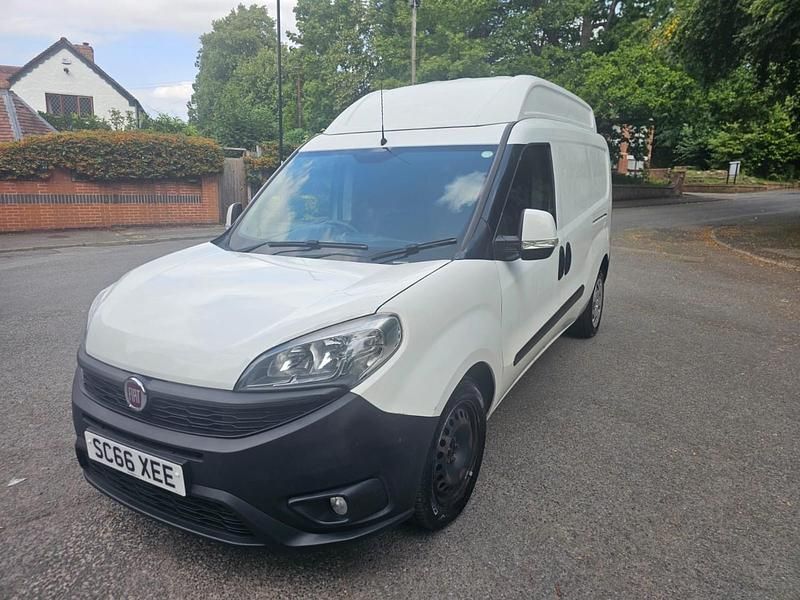 White Used 2017 Fiat Doblò MPV | £5,499 (A bit pricey) - Image 1/4