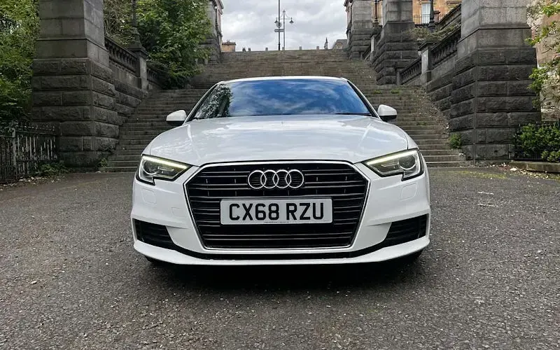 Used Audi A3 Sportback Advanced 150 HP (110 kW) 2018 White Hatchback