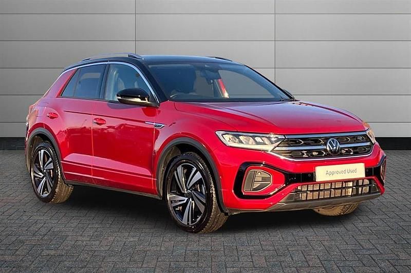 Kings red with black roof Used 2023 VW T-Roc R-line SUV | £24,490 (Fair price) - Image 1/3