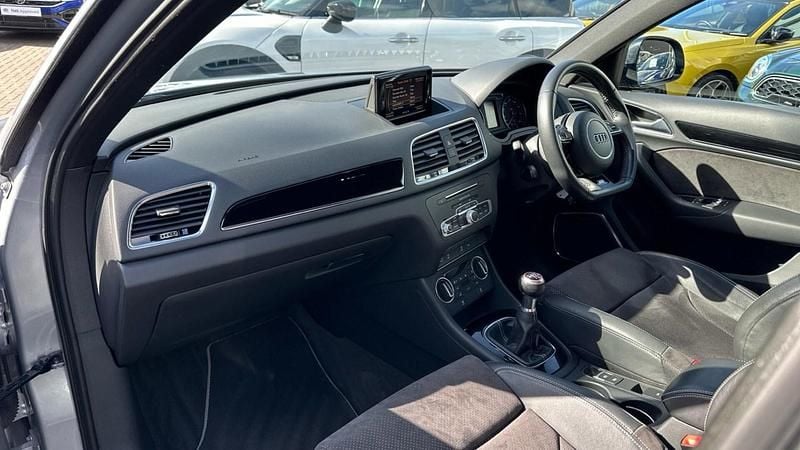 Used Audi Q3 Black Edition 150 HP (110 kW) 2018 Silver SUV