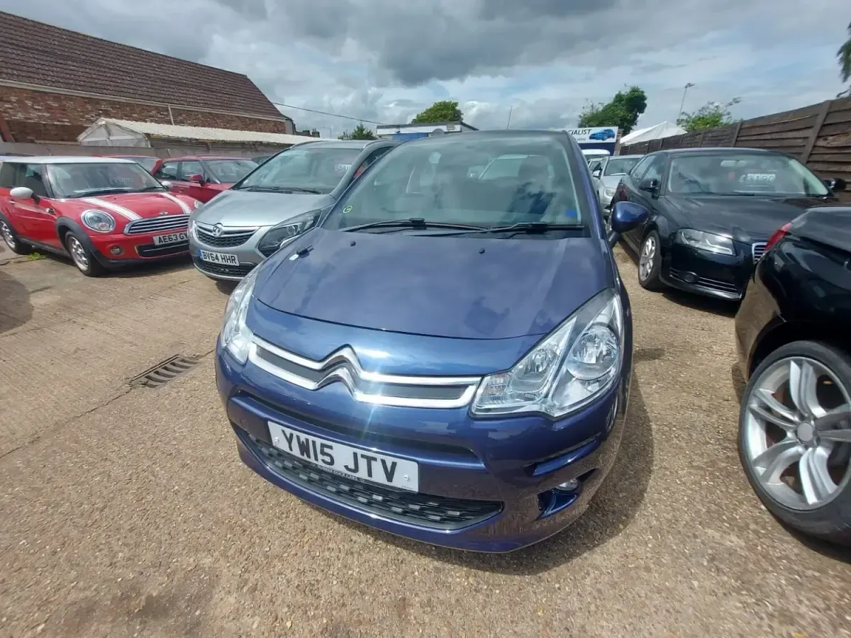 Used Citroën C3 PureTech 2015 Blue Hatchback