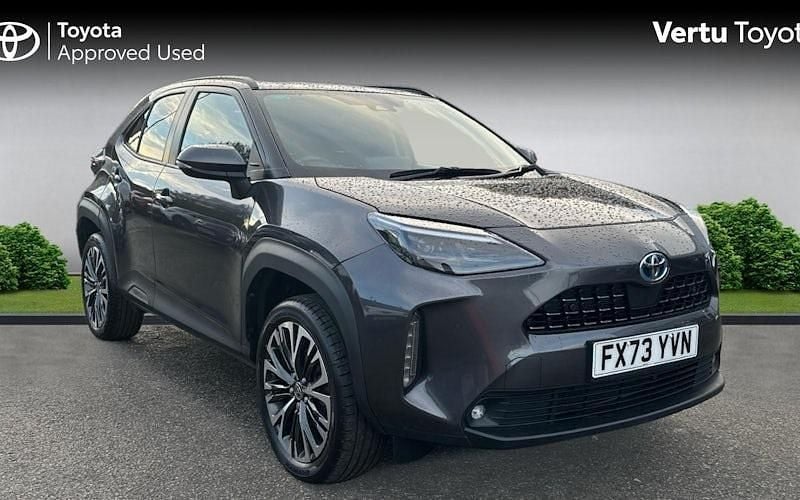 Used 2025 Toyota Yaris Hybrid Estate | £24,213 (Fair price) - Image 1/4