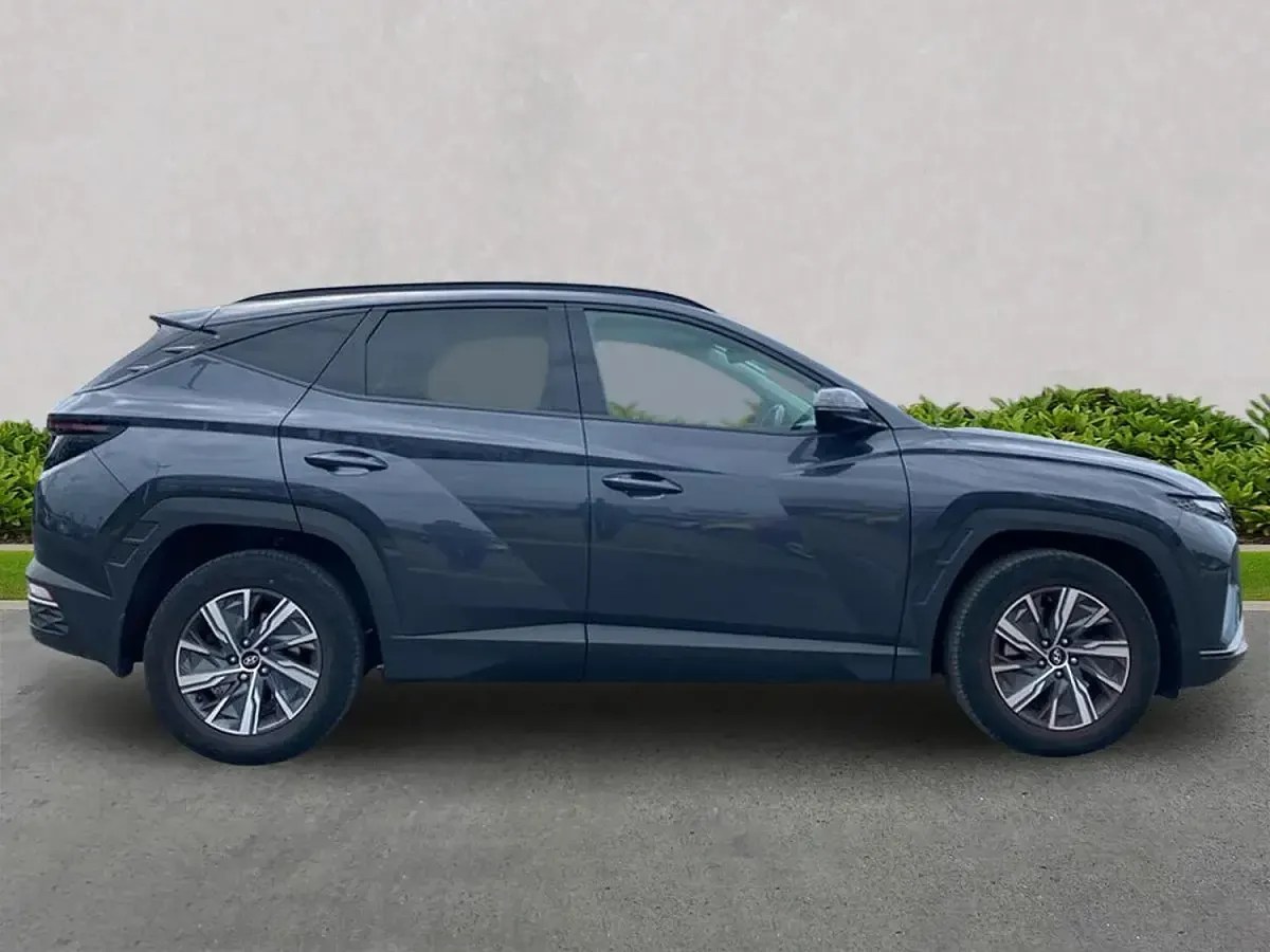 Used Hyundai Tucson SE 150 HP (110 kW) 2021 Grey SUV