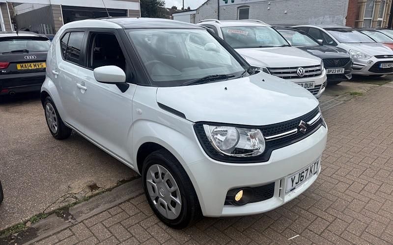 Used Suzuki Ignis SZ3 90 HP (66 kW) 2018 White/black SUV