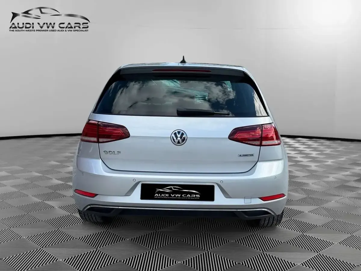 Used VW Golf VII Match 130 HP (95 kW) 2019 Silver Hatchback