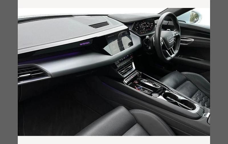 Used Audi e-tron GT quattro Comfort 384 kW (523 HP) 2022 Grey Sedan