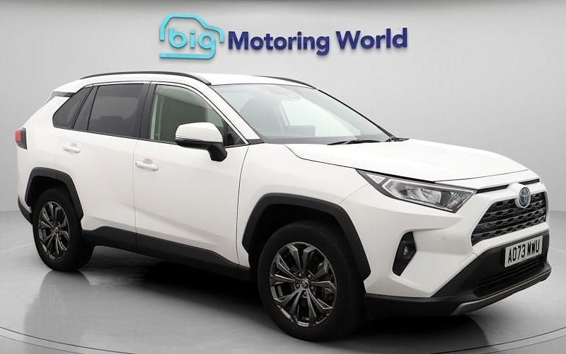 Used 2025 Toyota RAV4 Hybrid Design SUV | £29,900 (Super price) - Image 1/4