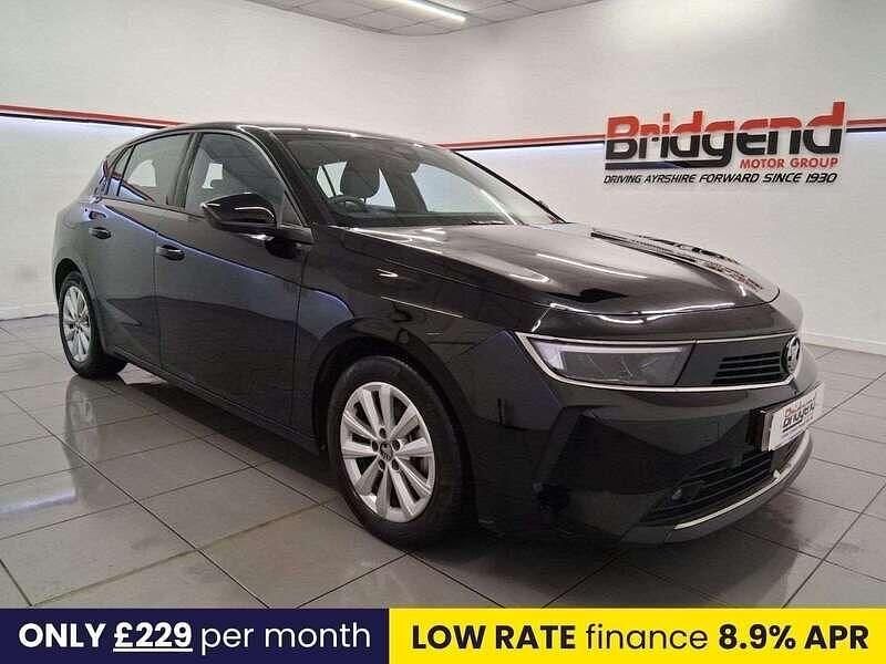 Black Used 2022 Vauxhall Astra Design Edition Hatchback | £14,999 (Fair price) - Image 1/4