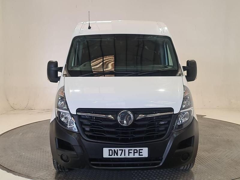 Used Vauxhall Movano 135 HP (99 kW) 2021 White