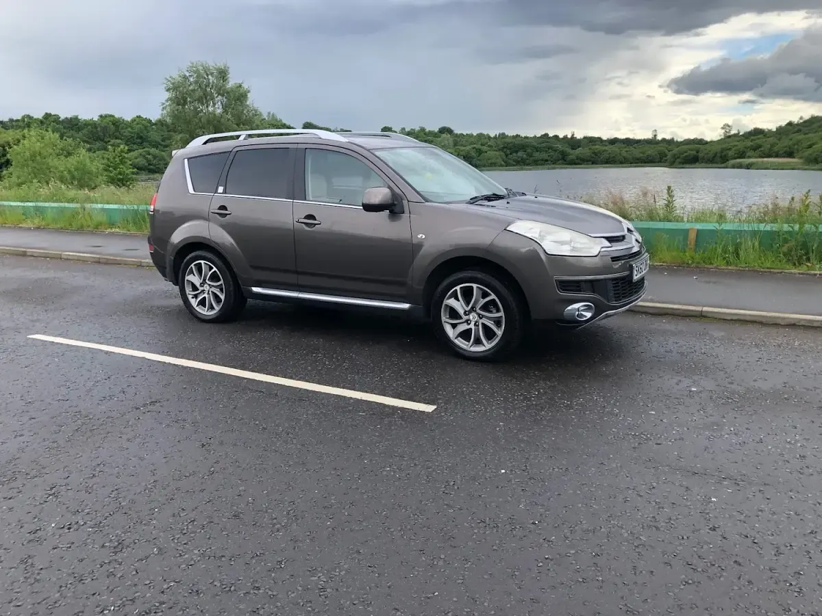Used Citroën C-Crosser Exclusive 156 HP (114 kW) 2010 Brown SUV