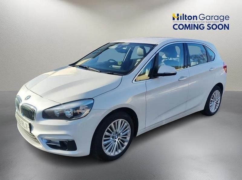 Used BMW 218 Luxury Line 2015 White Hatchback