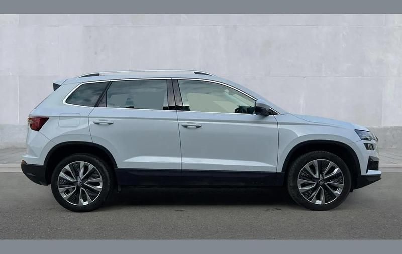 Used Skoda Karoq SE L 147 HP (108 kW) 2023 White SUV