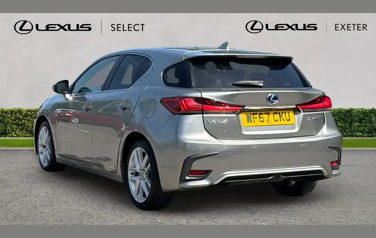 Used Lexus CT200h 134 HP (98 kW) 2017 Silver Hatchback