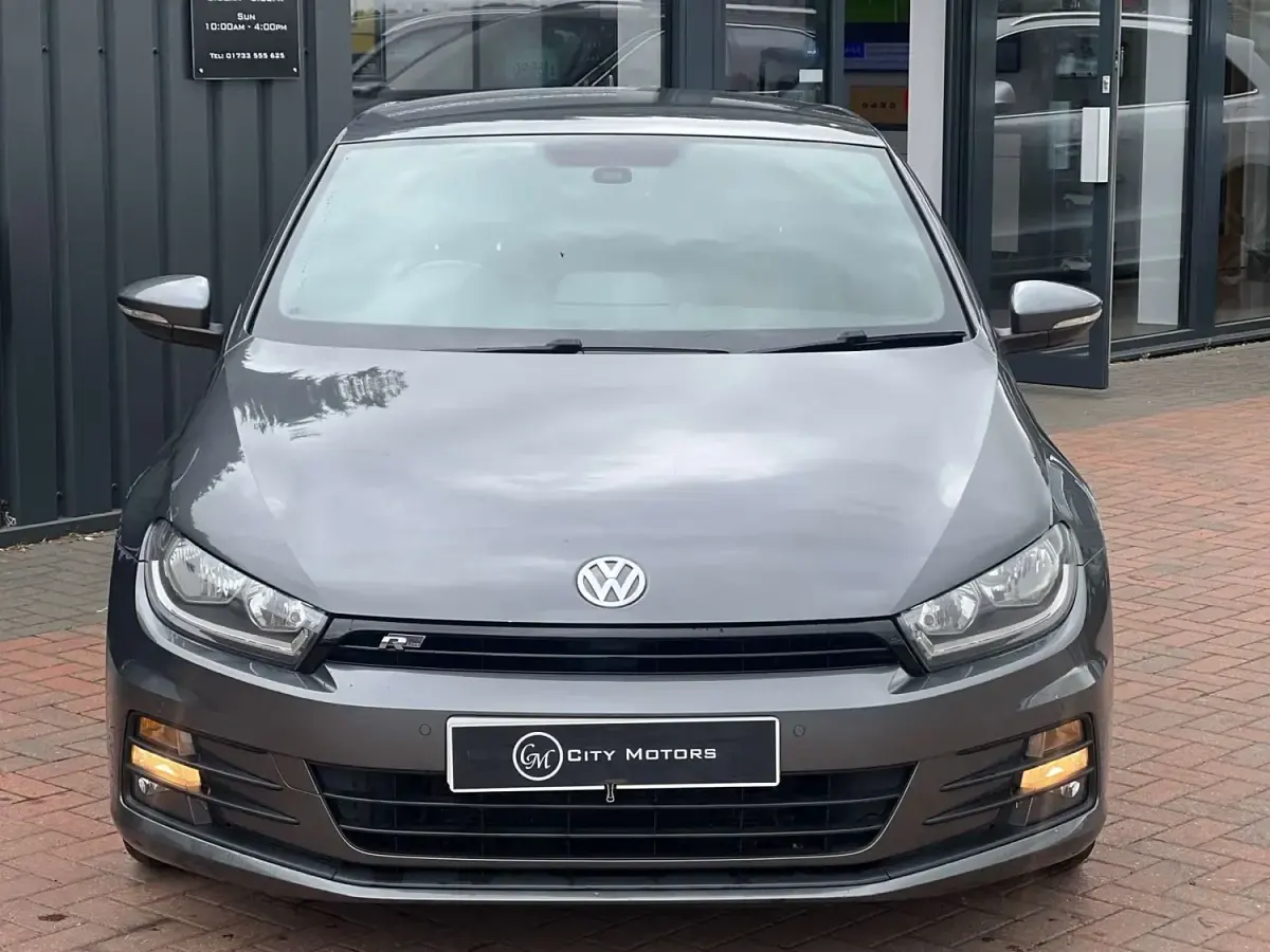 Usado VW Scirocco R-line 2015 Cinzento Coupé