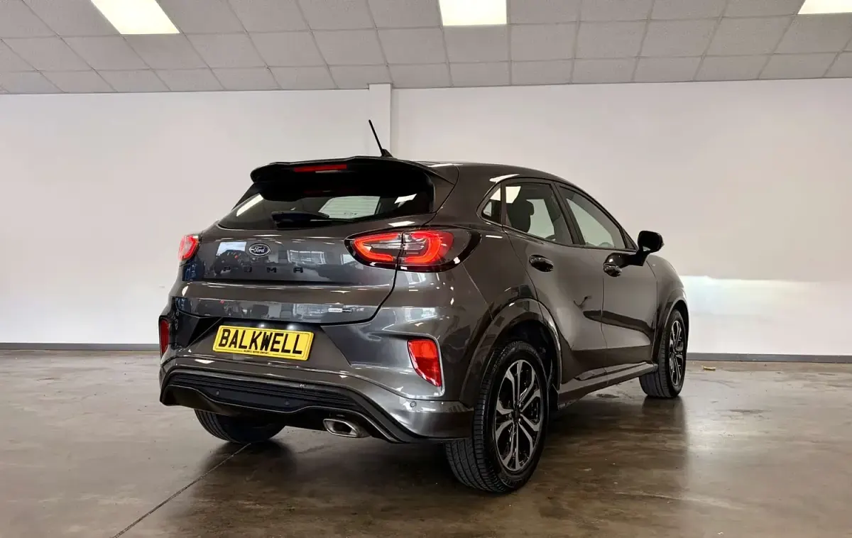 Gebraucht Ford Puma ST-Line 155 PS (114 kW) 2023 Grau SUV