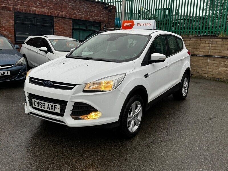 White Used 2017 Ford Kuga Zetec SUV | £4,995 (Fair price) - Image 1/4