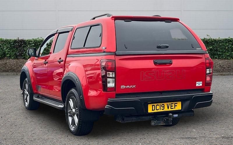 Used Isuzu D-Max 165 HP (121 kW) 2019 Cabriolet