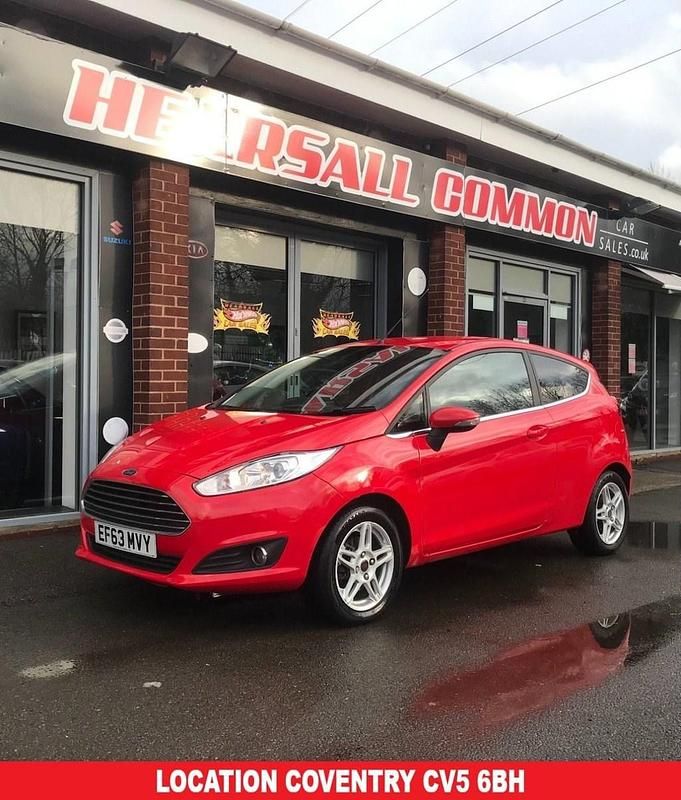 Red Used 2014 Ford Fiesta Zetec Hatchback | £3,500 (Good price) - Image 1/4
