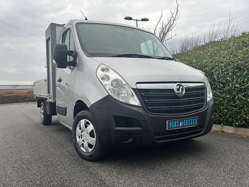 Used Vauxhall Movano 130 HP (95 kW) 2019 Silver MPV