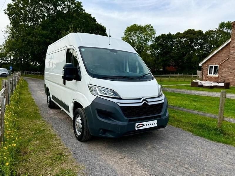 White Used 2017 Citroën Relay Van | £8,995 (Fair price) - Image 1/4